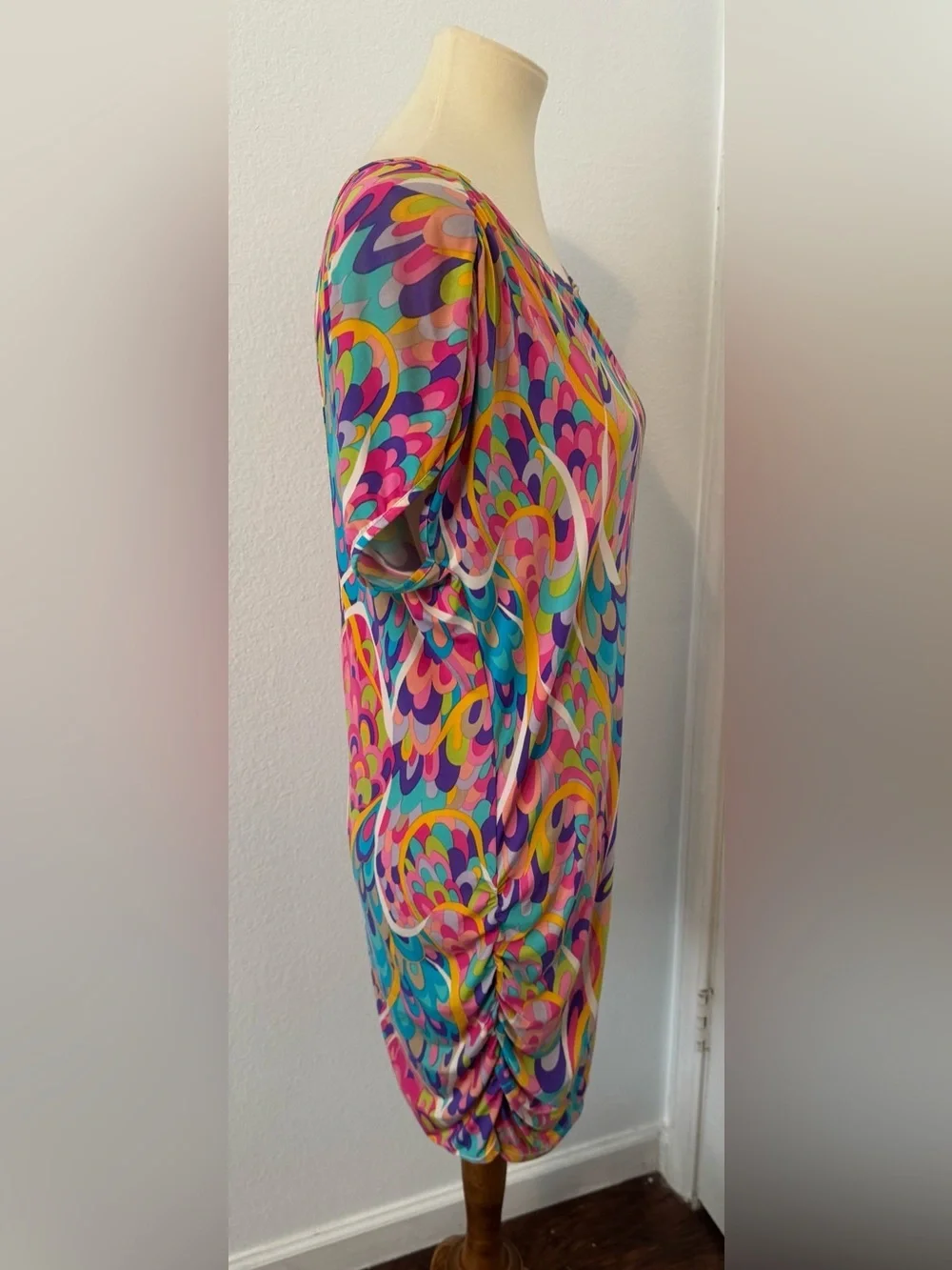 Trina Turk Bright Psychedelic Print Swim Cover Up Mini Dress Open Back Md *Read